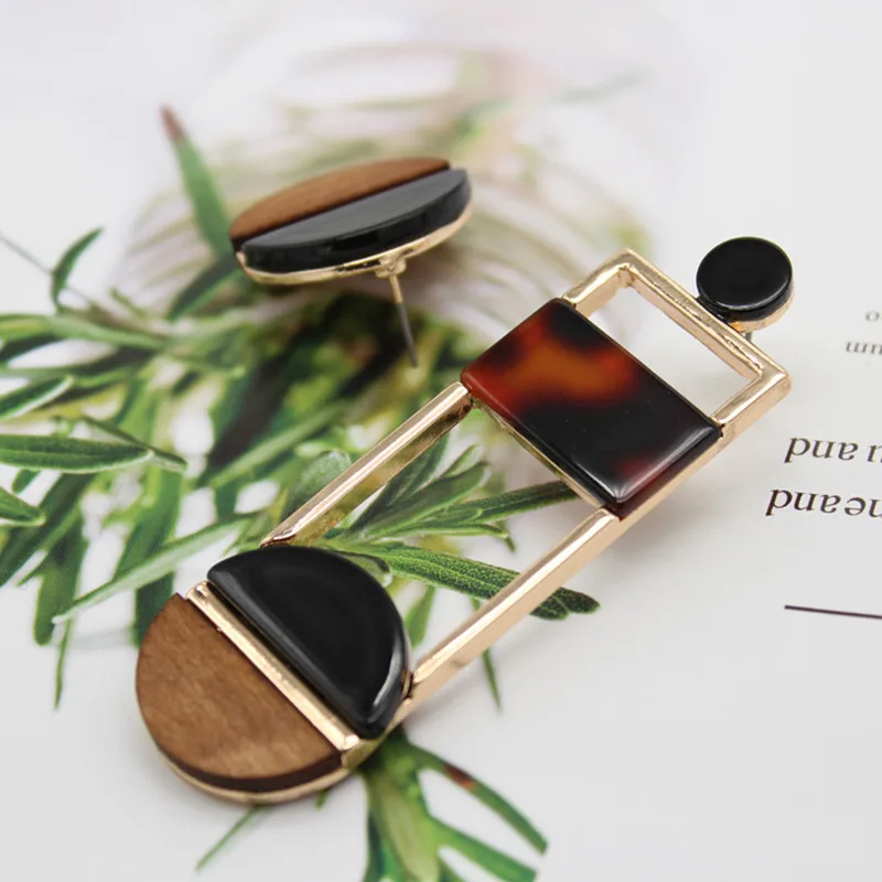 Hyperbole Леопардовый принт асимметричные серьги гвоздики с эпоксидной смолой для