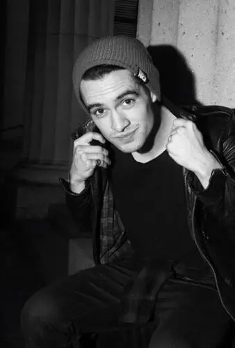 Q2705 Плакаты и принты Brendon урие Panic! at the Disco/футболка для диджеев с изображением