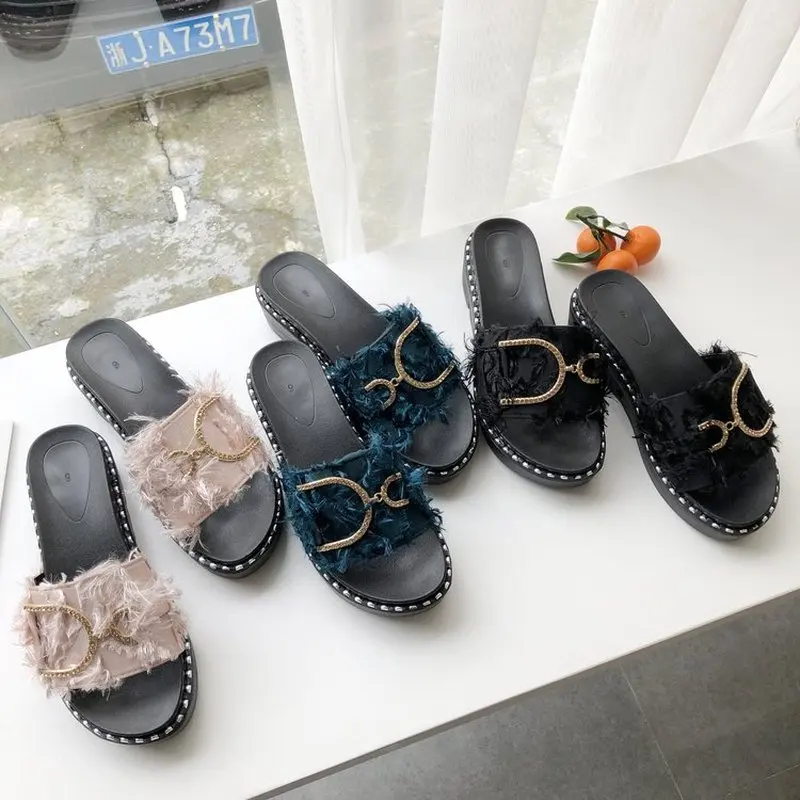 Шлепанцы на танкетке женская обувь 2019 г. Корейский вариант Лета Новая