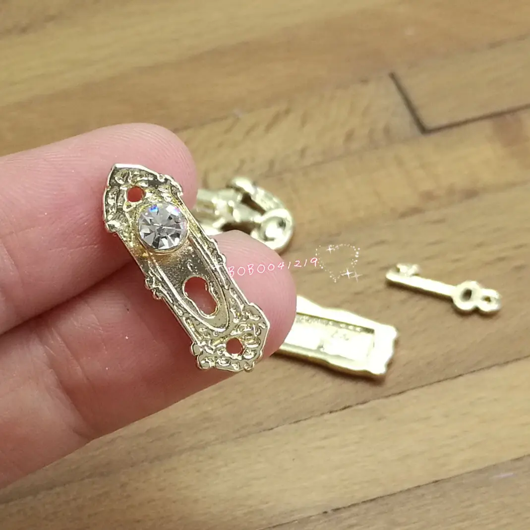 Кукольный домик Миниатюрный 1:12 комплект из 4 предметов золотая металлическая