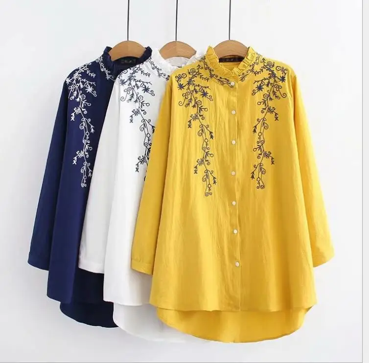 

Cotton and linen embroidered long shirt with wooden ear edge