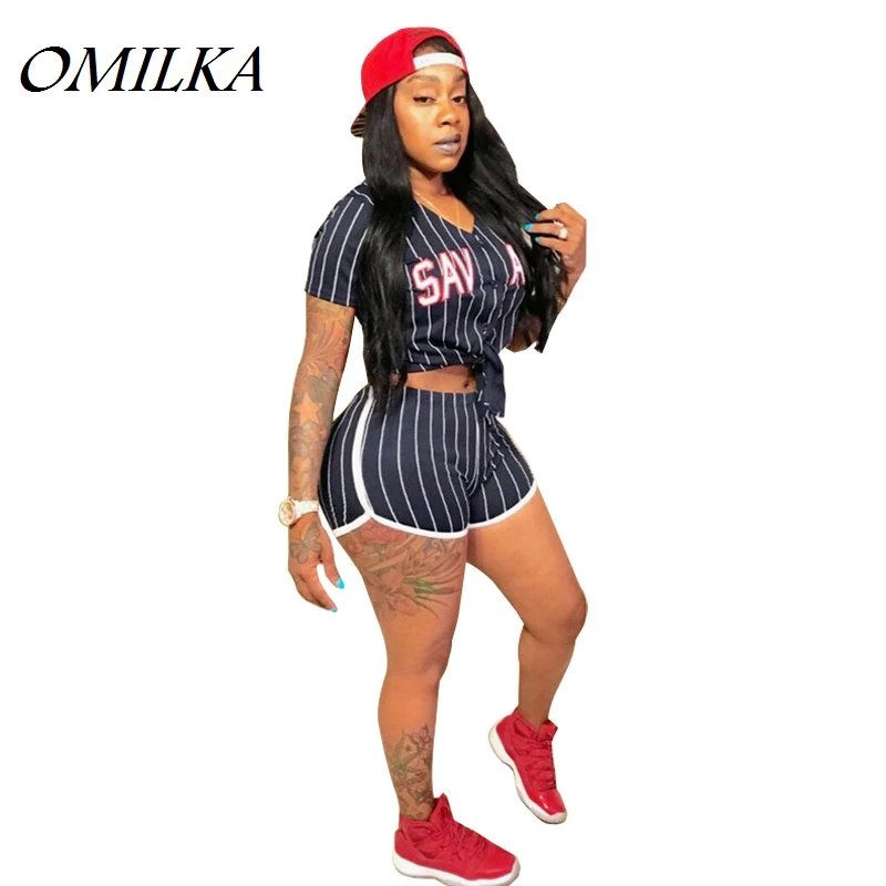 

OMILKA 2018 летний женский короткий рукав с круглым вырезом в полоску с буквенным принтом, укороченный топ и шорты, комплект для клубной вечеринк...