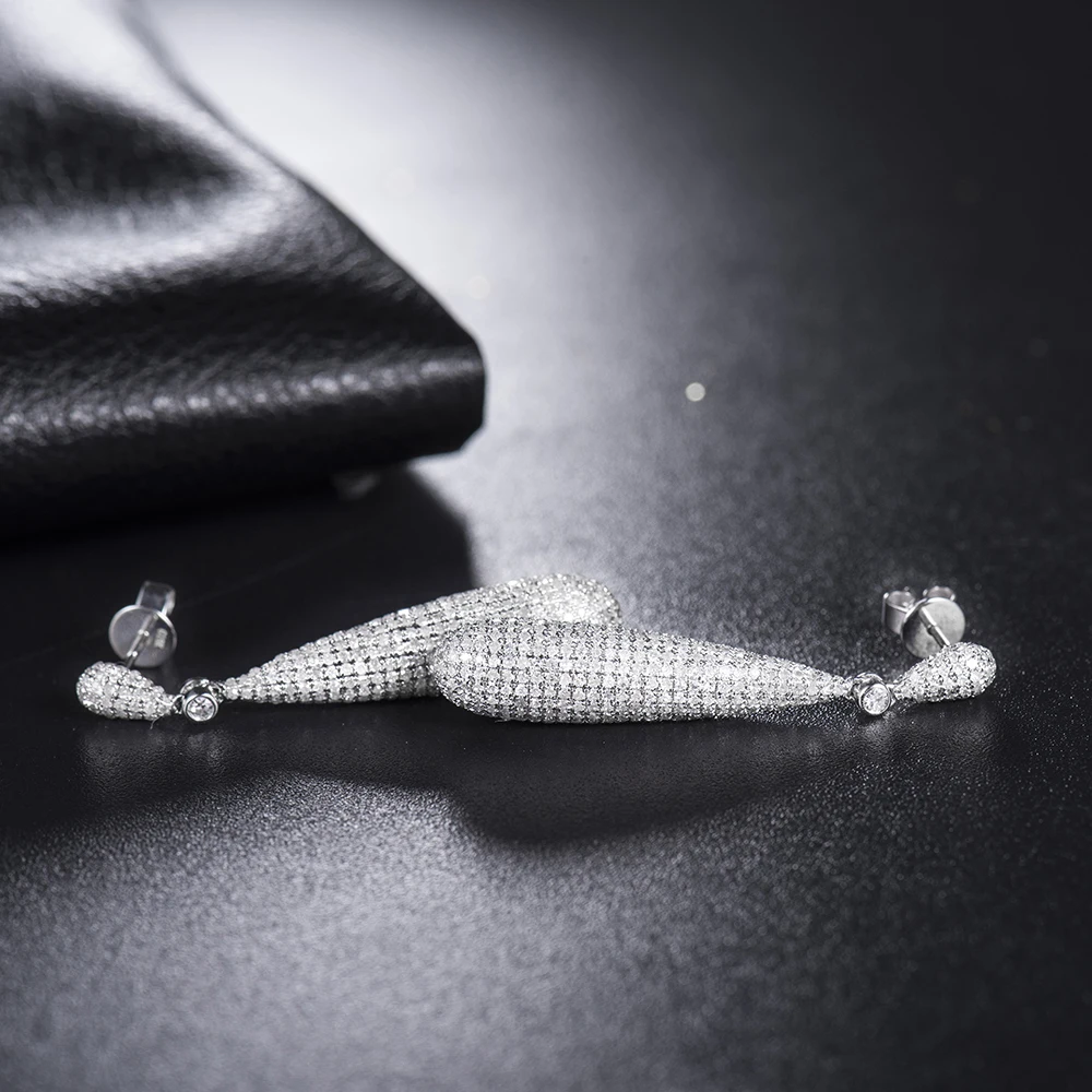 Женские серьги 14kt длинные золотистые для продажи расположенные в двух