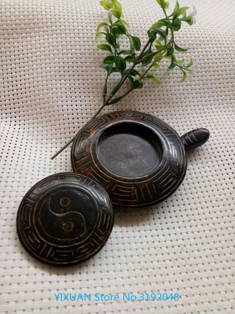 

Old antique jade, inkstone, stationery, four treasures, tortoise, eight diagrams, and jade objects.