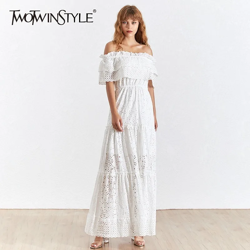 Женское ажурное платье TWOTWINSTYLE летнее макси с вырезом лодочкой коротким рукавом