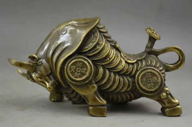 

China's manual hammer brass lifelike statue of bullfighting