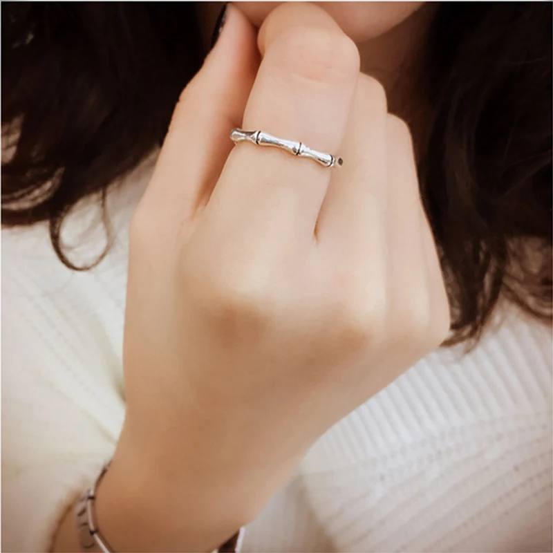 Серебряное кольцо из бамбука регулируемое в стиле панк с маленькими костями для