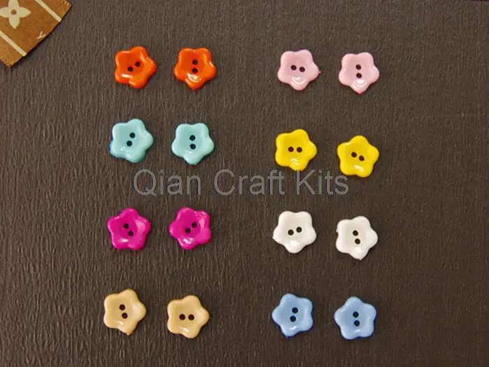 

2000pcs Flower Buttons 2 holes mini plastic button mixed rainbow colors 11mm