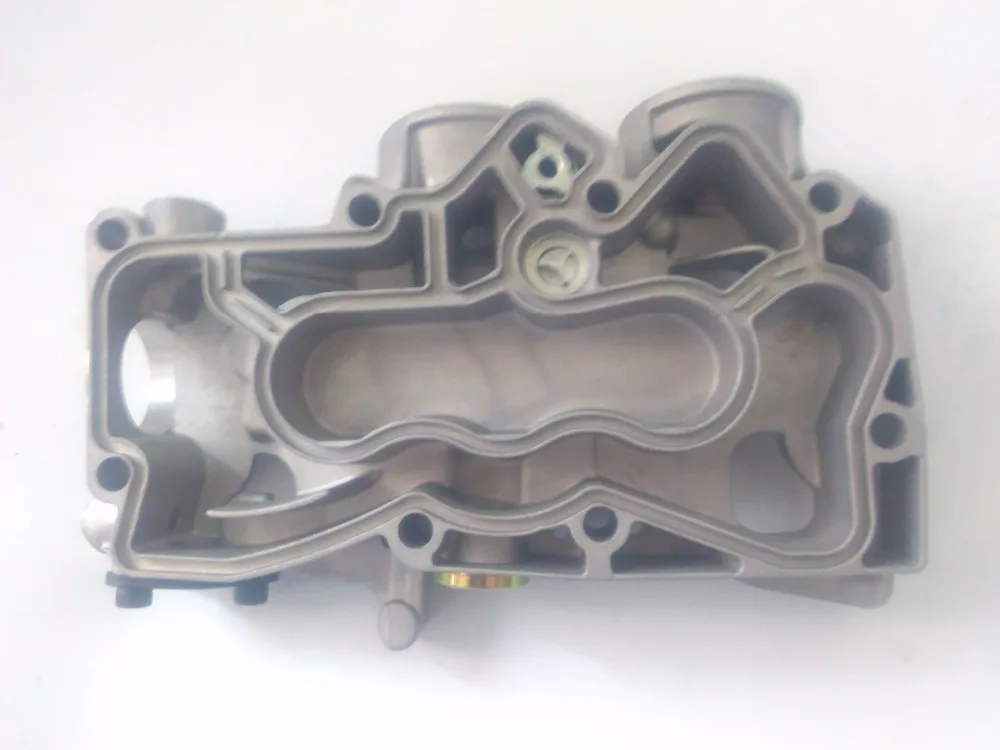 Крышка масляного радиатора двигателя EC210 D6E для Deutz BF4M2012 Экскаватора Volvo 21099784|oil
