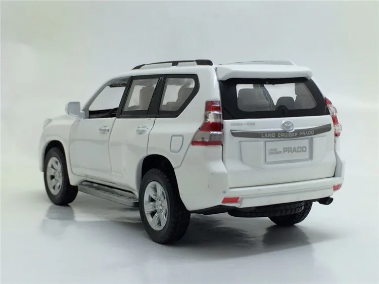 Высокая симитация 1:32 TOYOTA LAND CRUISER PRADO металлический сплав Модель автомобиля игрушки с вытягиванием назад для детей подарки на день рождения