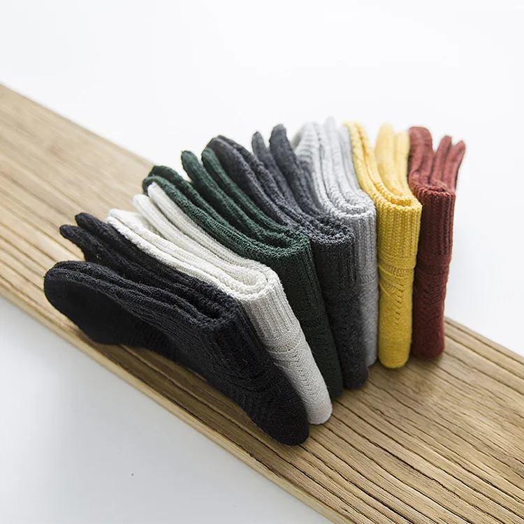 Новый 2017 В Трубке Носки Для Женщин Классические Шерстяные Девушки Цветастые