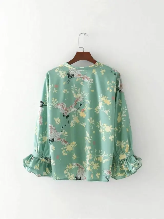 2017 Summer New Fashion Women Vintage Crane and Flower Printed V Neck Blouses Shirts lady ruffle sleeve Feminine Blusas Tops S-L |