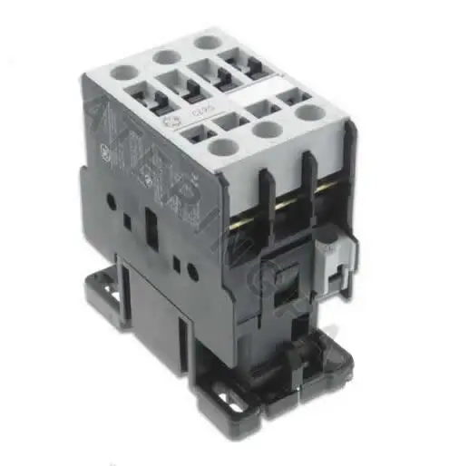 AEG LS4K 01A / GE CL00A 301 реле 230V пружина 3xN