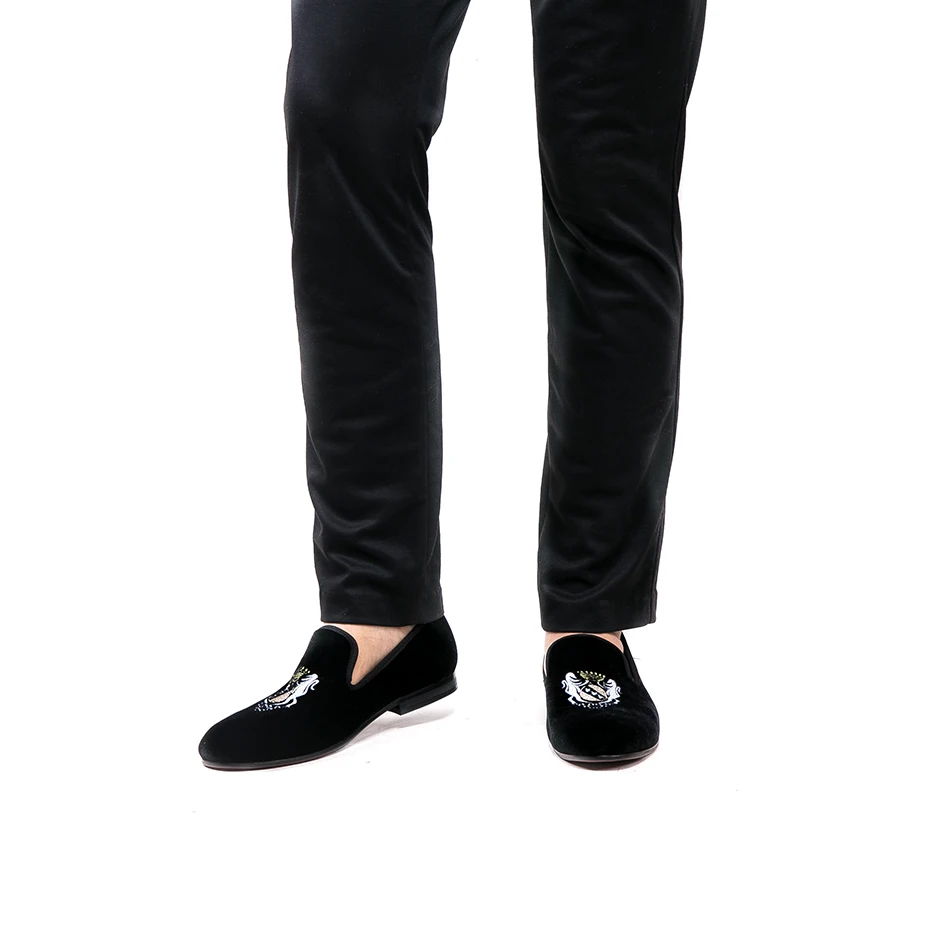 Piergitar 2018 Four colors Fashionable embroidery Men Velvet Shoes Plus Size men Loafers wedding and party male casual shoes | Обувь