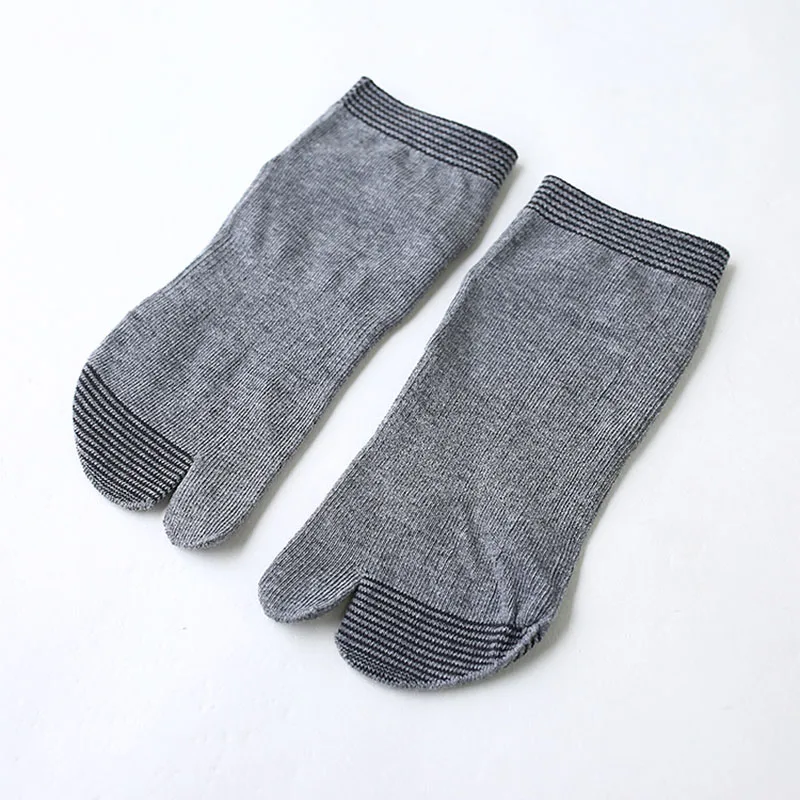 light gray Мужские осенне-зимние модели носков без пятки японские носки с двумя пальцами студенческие модные теплые и удобные носки - Цвет: light gray
