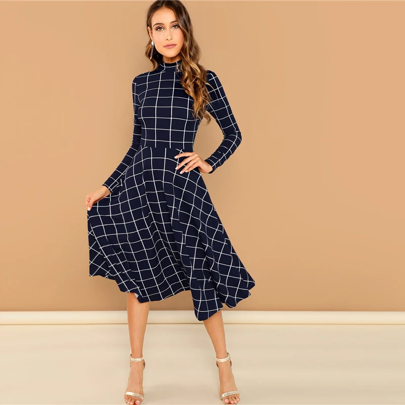 SHEIN Платье Клёш В Клетку С Длинным Рукавом Клетчатое Платье С Расклешенной Юбкой