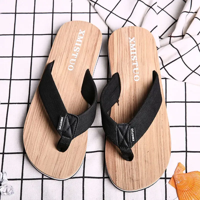 Summer flip flops men's trend Korean version of the personality of the beach shoes students simple casual sandals and slippers