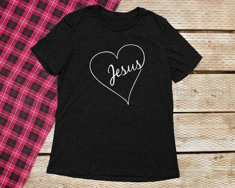 Женская футболка с рисунком Иисуса и сердца