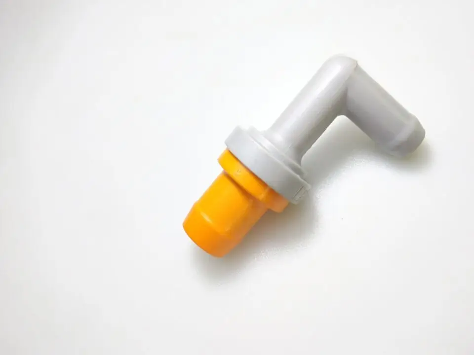 

New PCV valve OEM 12204-10020 17310-PK1-003