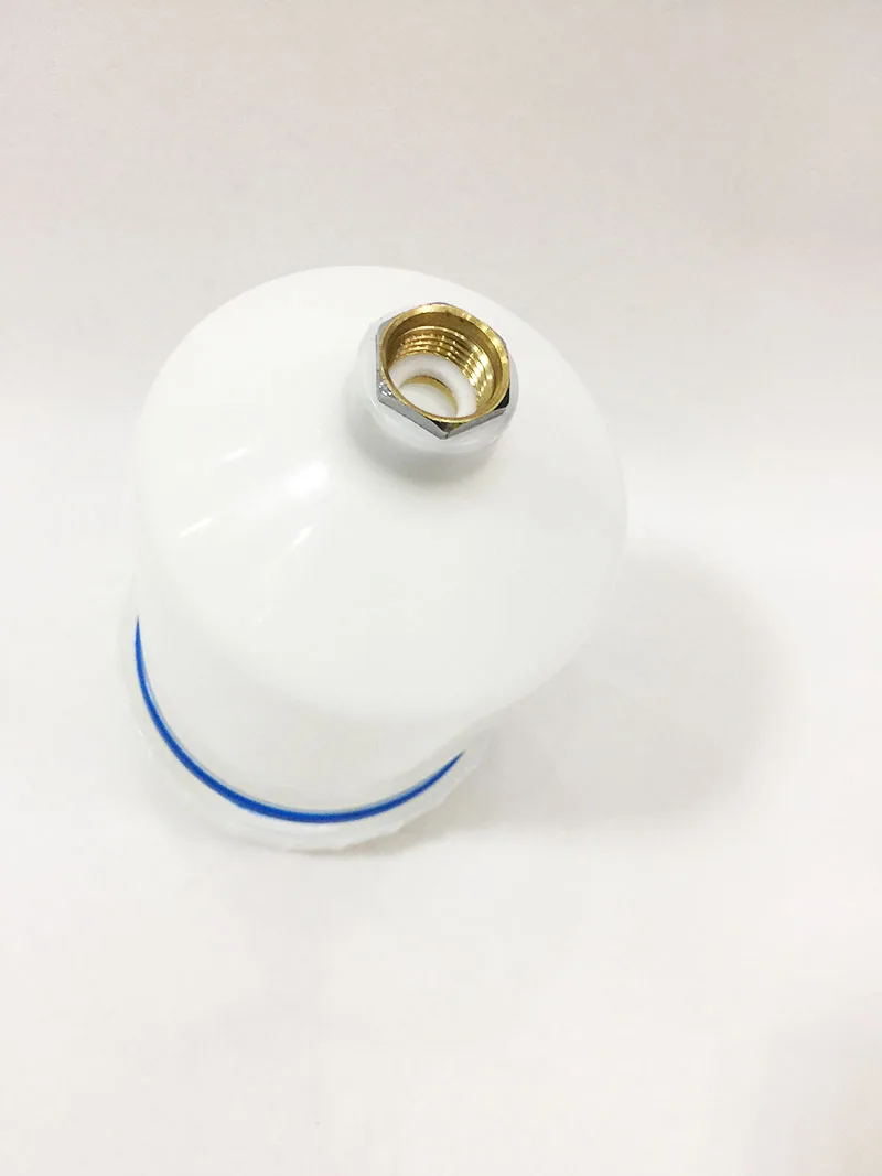 Краскопульт HVLP 601 с насадками из стали 1,4 мм, 1,7 мм и 2,0 мм для профессионального нанесения краски на автомобили.