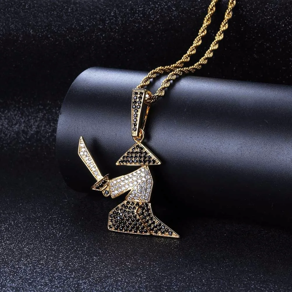 Фианитами с креплением микро-паве Стразы Bling лед из Шапки самурая Восточный воин