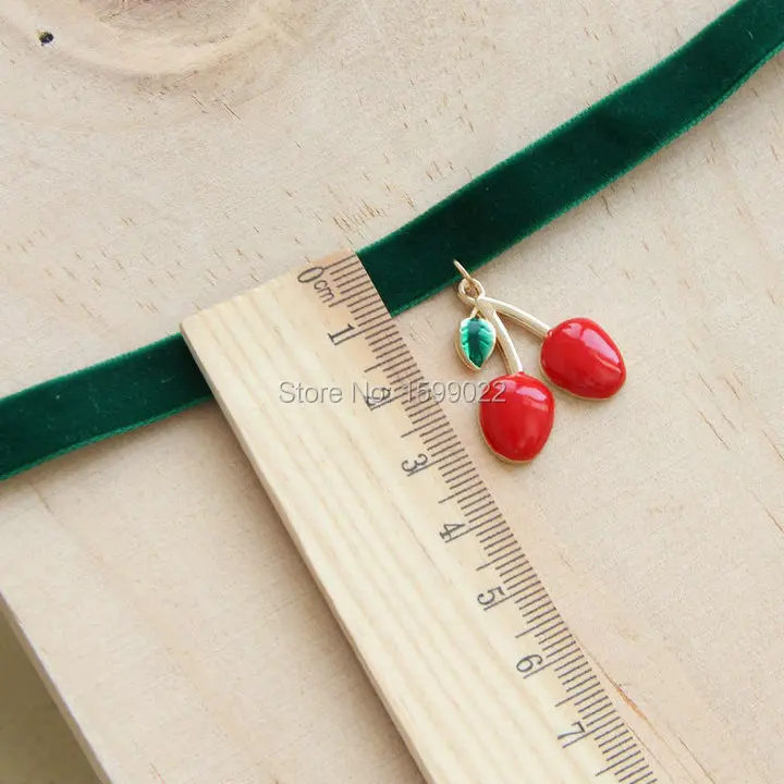 Популярный Ретро чокер с зеленой лентой ожерелье красной вишней кулон в виде