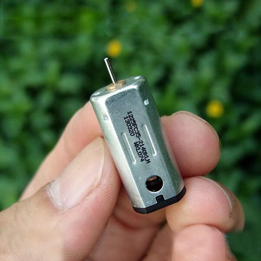 Миниатюрный двигатель N50 с отверстием для охлаждения, высокой скоростью, мощным магнитом и металлической щеткой на корабли и самолеты.