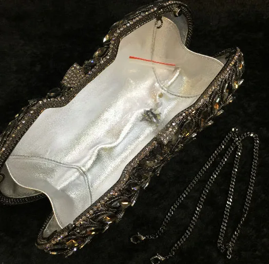 

Minaudiere