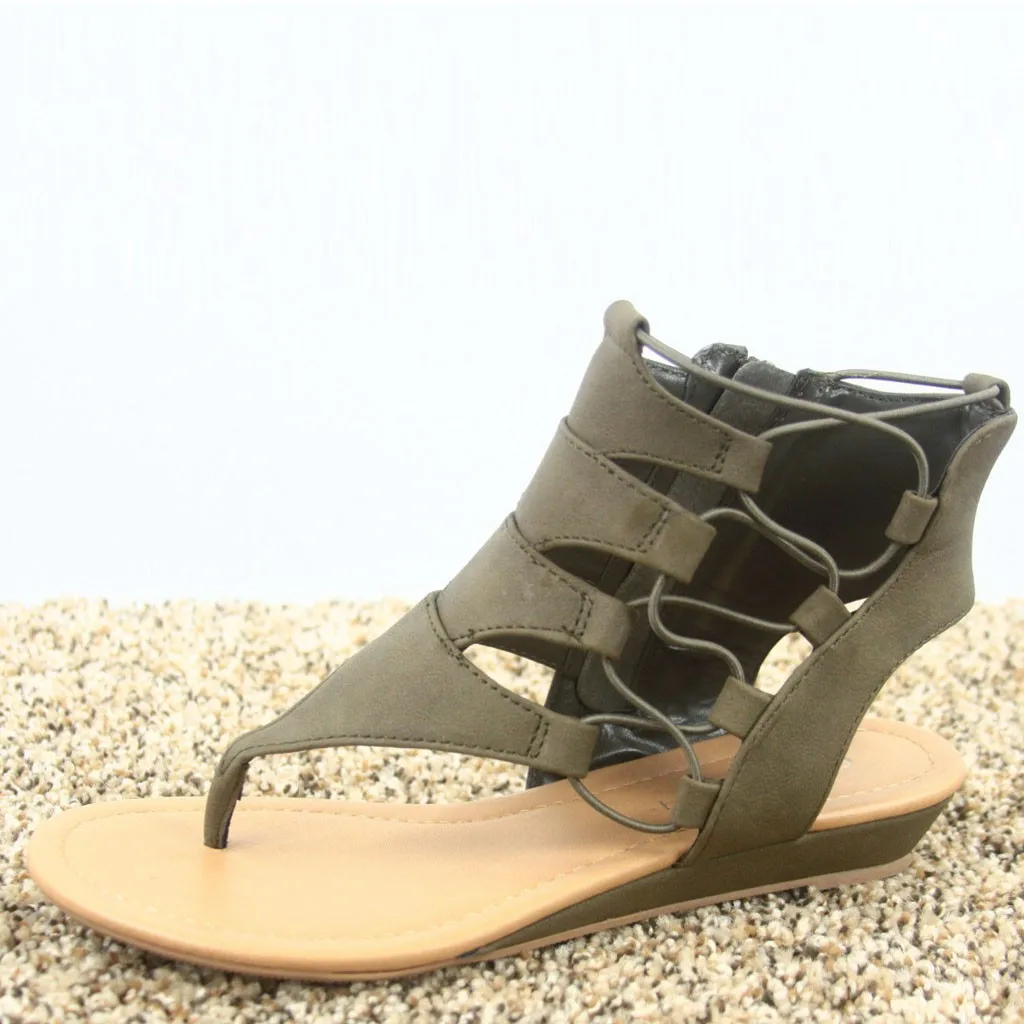 Женские босоножки с открытым носком на низкой танкетке ремешками лодыжке и