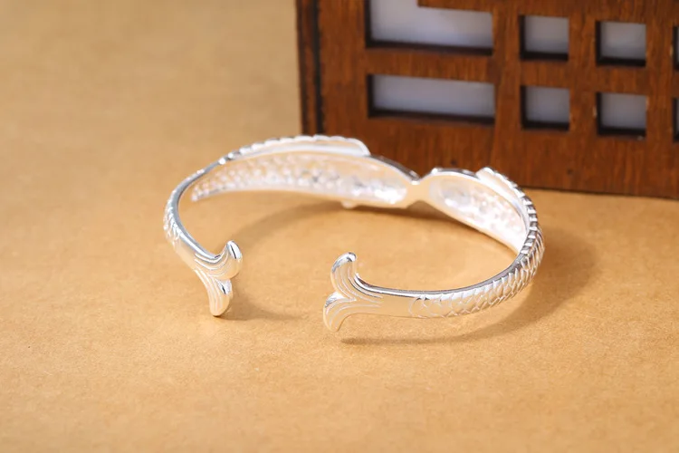 4478221755_1039125567