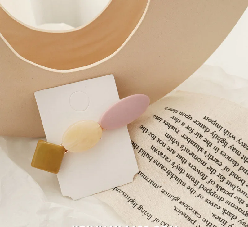 

Maiden Molandi Resin Hairpin Sweet Contrast Color Geometric Hairpin Ins Side Clip Bangs Clip Korean Hair Accessories