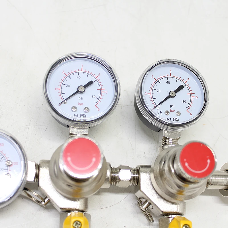 Двуокись углерода двухполосный CO2 Регулятор давления пива редуктор W21.8 для