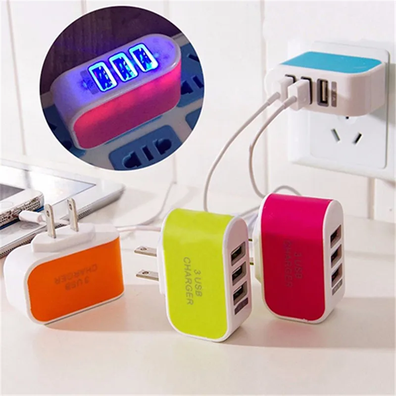 Переносное зарядное устройство с тройным USB портом и светодиодной