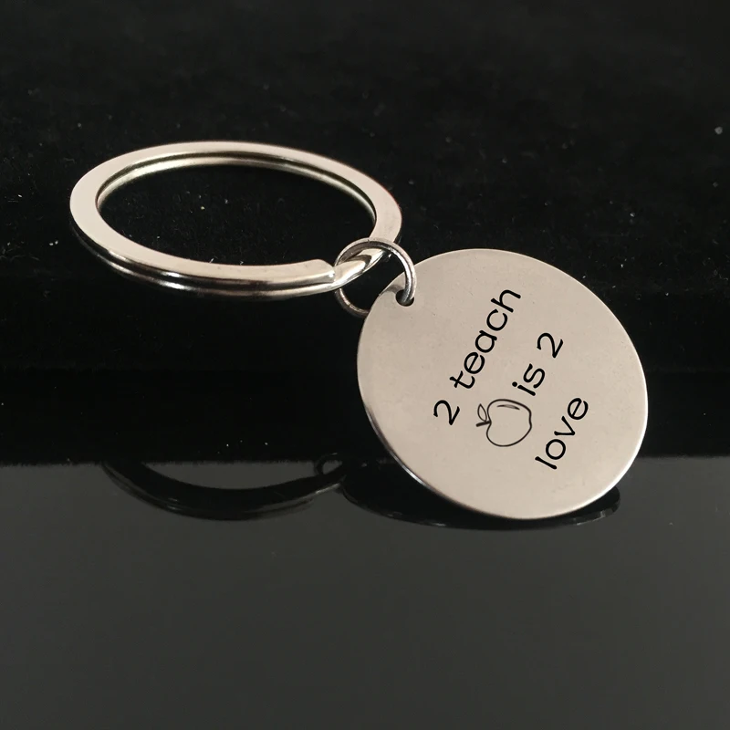 Персонализированный брелок с рисунком Apple на заказ гравировкой 2 Thcer is Love Keydangle