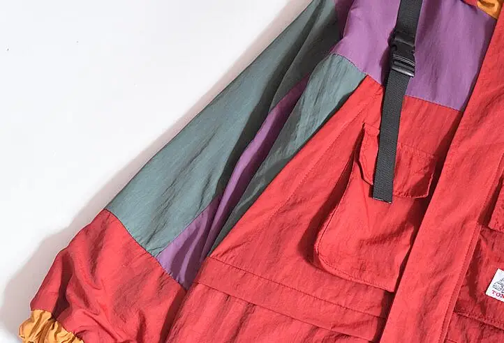 Куртка с карманами разных цветов | Женская одежда