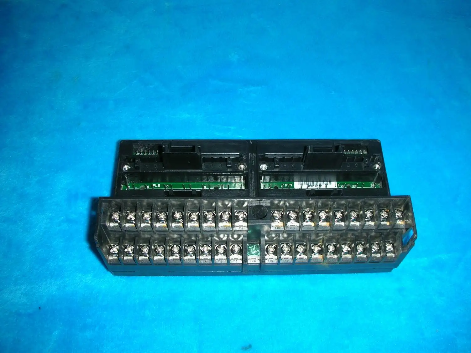 

1 шт. б/у GE FANUC IC670CHS101
