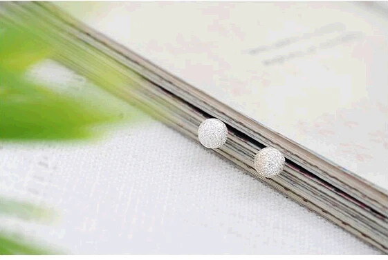 Модные Простые Стильные посеребренные матовые маленькие серьги гвоздики для