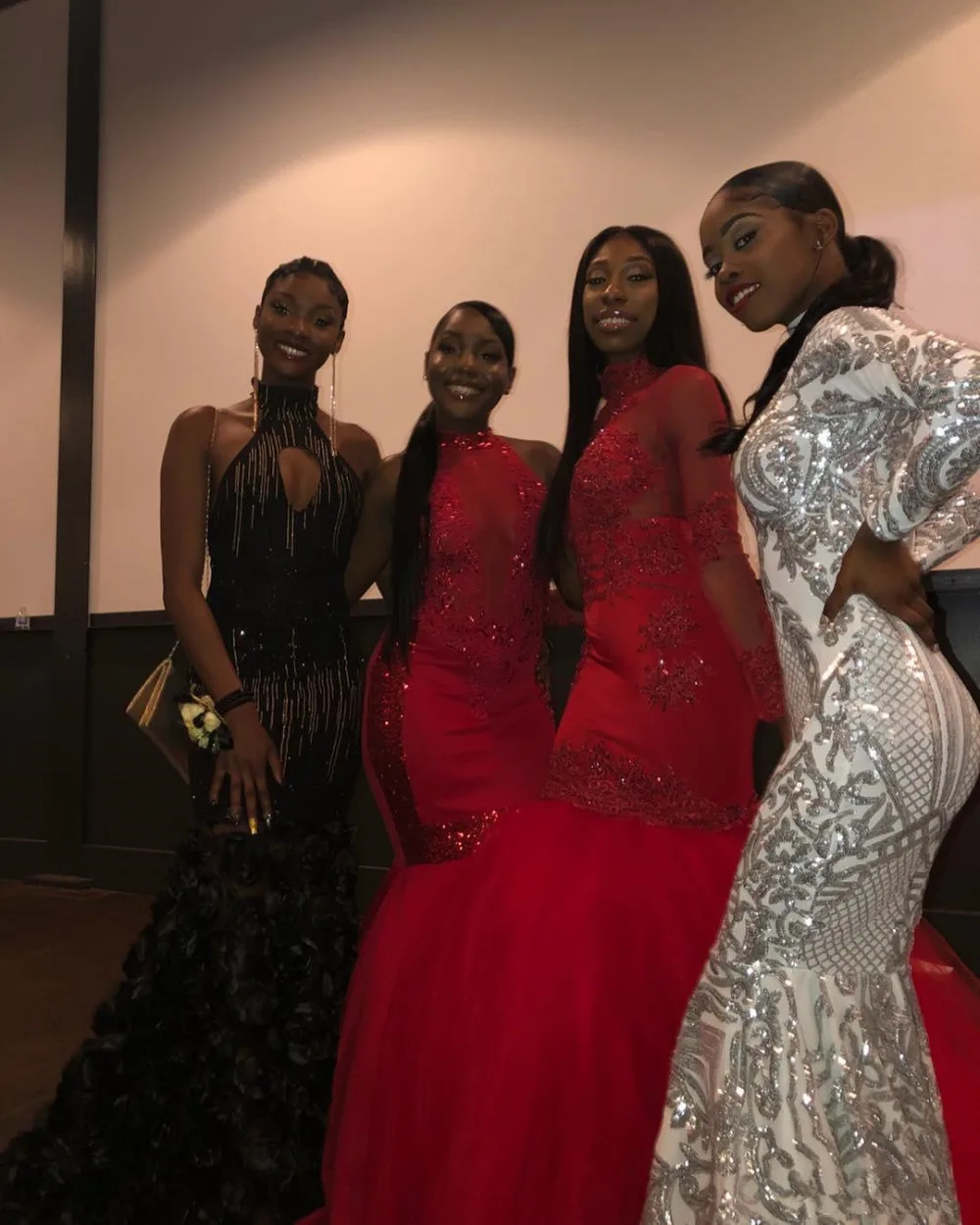 

2018 Black Girls African Red Mermaid Evening Dress Prom Dresses Long Sleeves Beads Applique High Jewel Neck Floor Length Dress