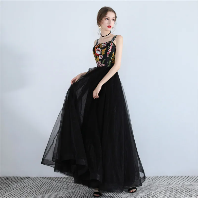 

Elegant Black Spaghetti Strap Embroidery Lace Up Vestidos De Festa Blackless Pleats Formal Long Evening Dresses Tulle Party Gown