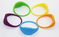 10pcslot 125khz silicone rfid wristband waterproof proximity smart card rfid bracelet em4100 chip for access control