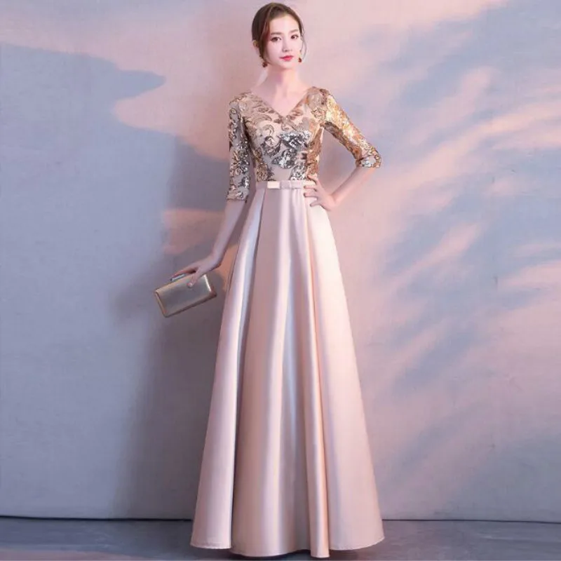 Женское платье-трапеция с V-образным вырезом и блестками | Свадьбы торжества