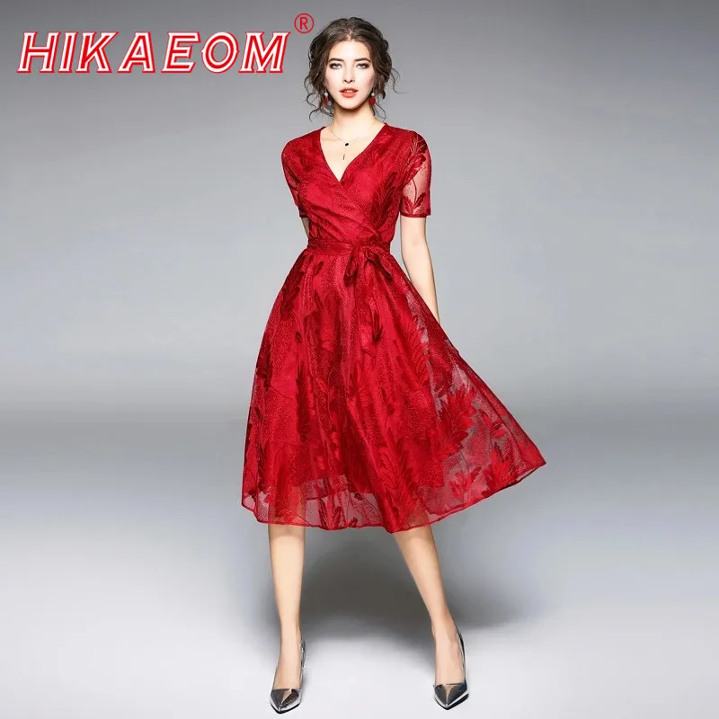 Элегантное кружевное нарядное платье в цветочек из жаккардовой ткани винтажном