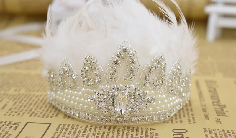 Бесплатная доставка жемчужины и кристаллический центр Детские перьевые тиары