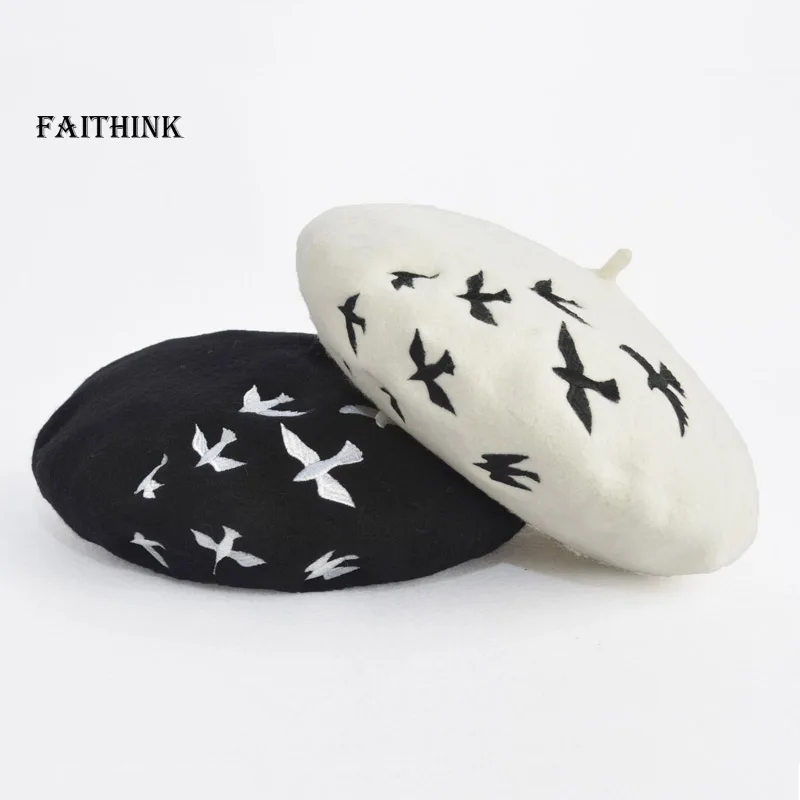 Повседневный женский берет с принтом ласточки Черный вышивкой 100% шерсть Кепка