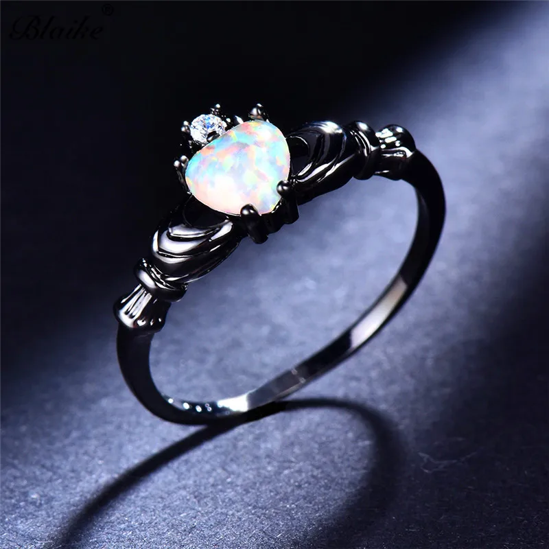 Blaike очаровательное кольцо с белым сердцем огненный опал Claddagh для влюбленных пар, модные ювелирные изделия из черного золота на палец с камнем для рождения - Цвет основного камня: White Opal