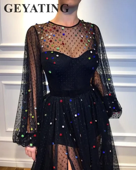 Женское вечернее платье в черный горошек из тюля с длинными рукавами и разрезом