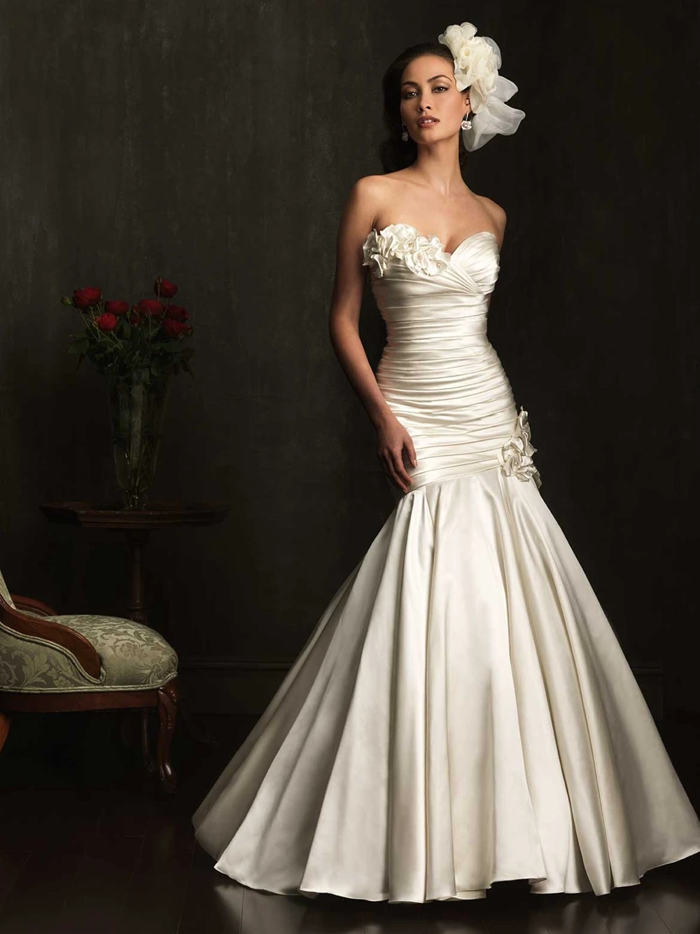 Cheap Professional Custom Made Sweetheart Strapless Pleated Beading Flower Lace Up Court Train Satin Ivory Wedding Dress|Платья подруги