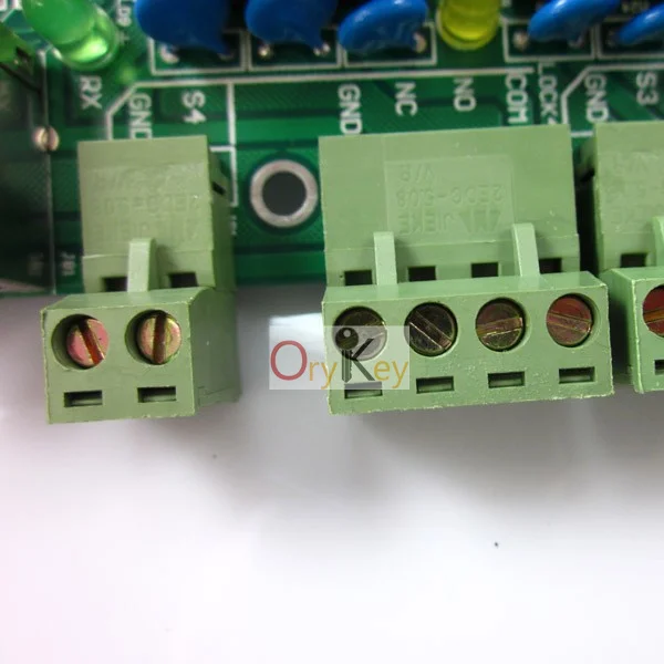 TCP/IP 4-дверный блок питания 100K для событий с 20 пользователями железный ящик