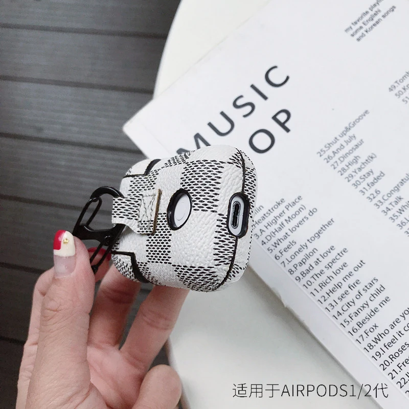Кожаный защитный чехол с крючком для Apple Airpods 1/2 | Электроника