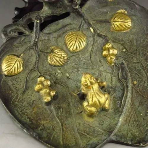 Изысканная коллекция китайский Винтаж резной листья и лягушки Статуэтка